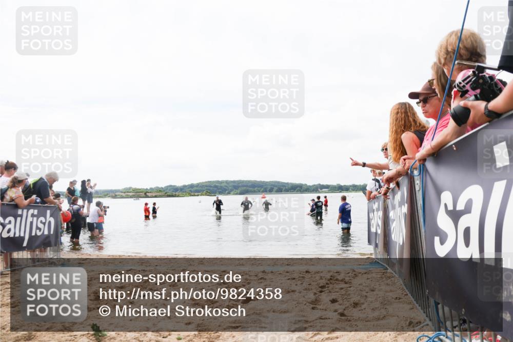 21.06.2026 - Viking Triathlon Michael Strokosch http://msf.ph/oto/9824358 21.06.2026 10:27:28 Schwimmen 669 meine-sportfotos.de