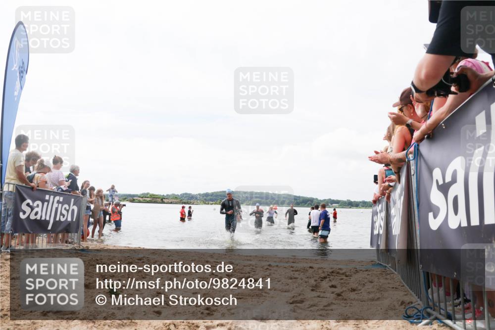21.06.2026 - Viking Triathlon Michael Strokosch http://msf.ph/oto/9824841 21.06.2026 10:30:33 Schwimmen 5, 42, 103, 218 meine-sportfotos.de
