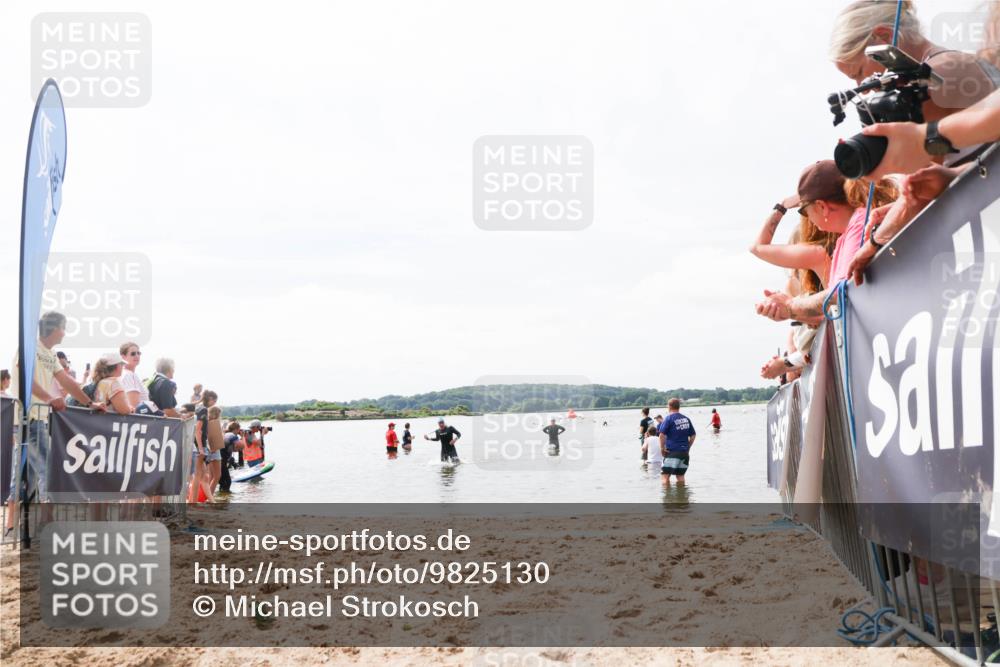 21.06.2026 - Viking Triathlon Michael Strokosch http://msf.ph/oto/9825130 21.06.2026 10:32:15 Schwimmen 145 meine-sportfotos.de