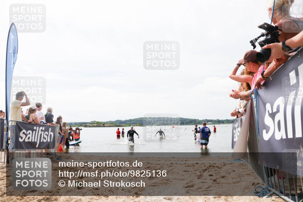 21.06.2026 - Viking Triathlon Michael Strokosch http://msf.ph/oto/9825136 21.06.2026 10:32:17 Schwimmen 145 meine-sportfotos.de