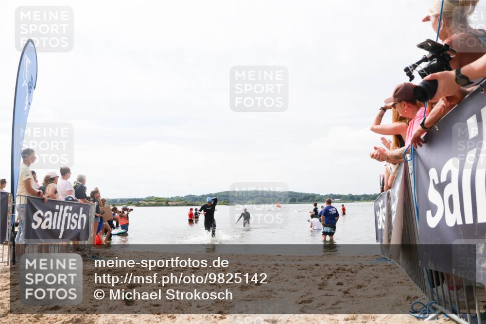 21.06.2026 - Viking Triathlon Michael Strokosch http://msf.ph/oto/9825142 21.06.2026 10:32:19 Schwimmen 13, 145 meine-sportfotos.de