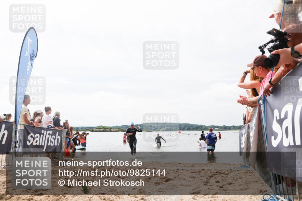 21.06.2026 - Viking Triathlon Michael Strokosch http://msf.ph/oto/9825144 21.06.2026 10:32:20 Schwimmen 13, 145 meine-sportfotos.de
