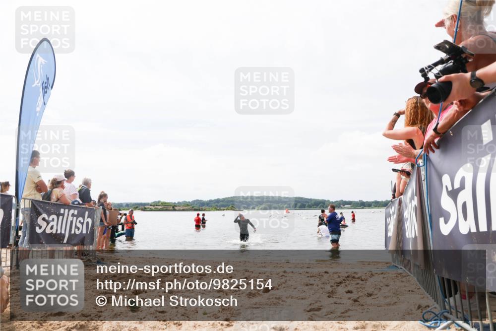 21.06.2026 - Viking Triathlon Michael Strokosch http://msf.ph/oto/9825154 21.06.2026 10:32:23 Schwimmen 13, 145 meine-sportfotos.de