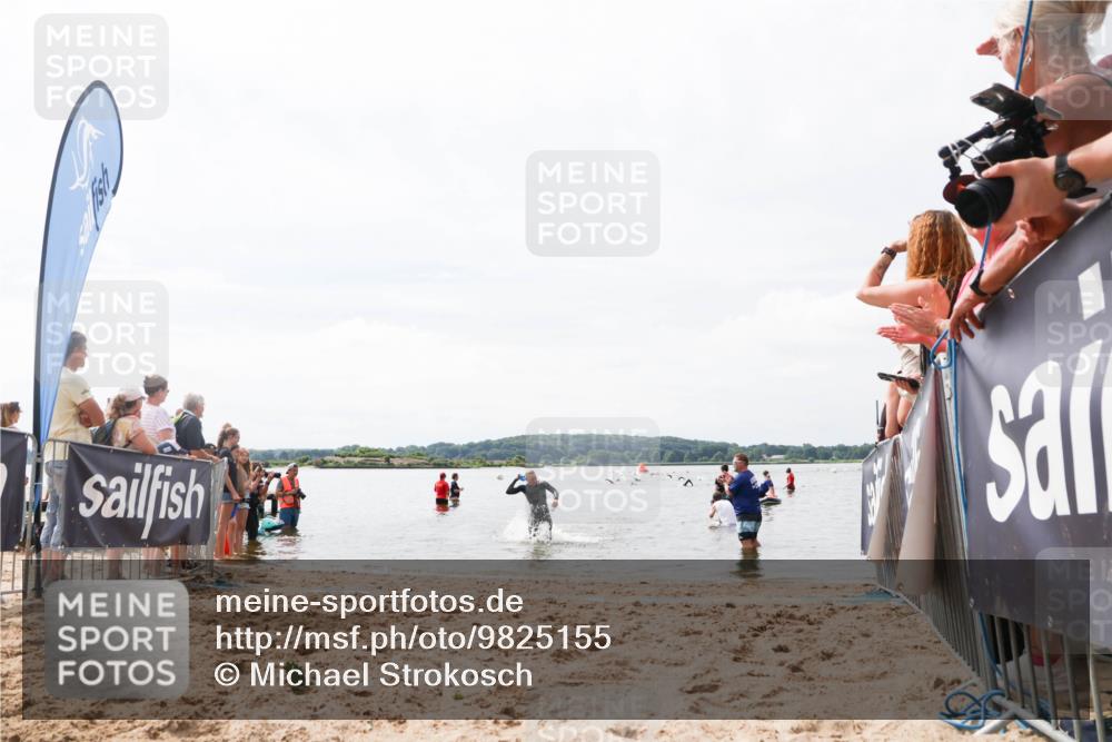 21.06.2026 - Viking Triathlon Michael Strokosch http://msf.ph/oto/9825155 21.06.2026 10:32:23 Schwimmen 13, 145 meine-sportfotos.de