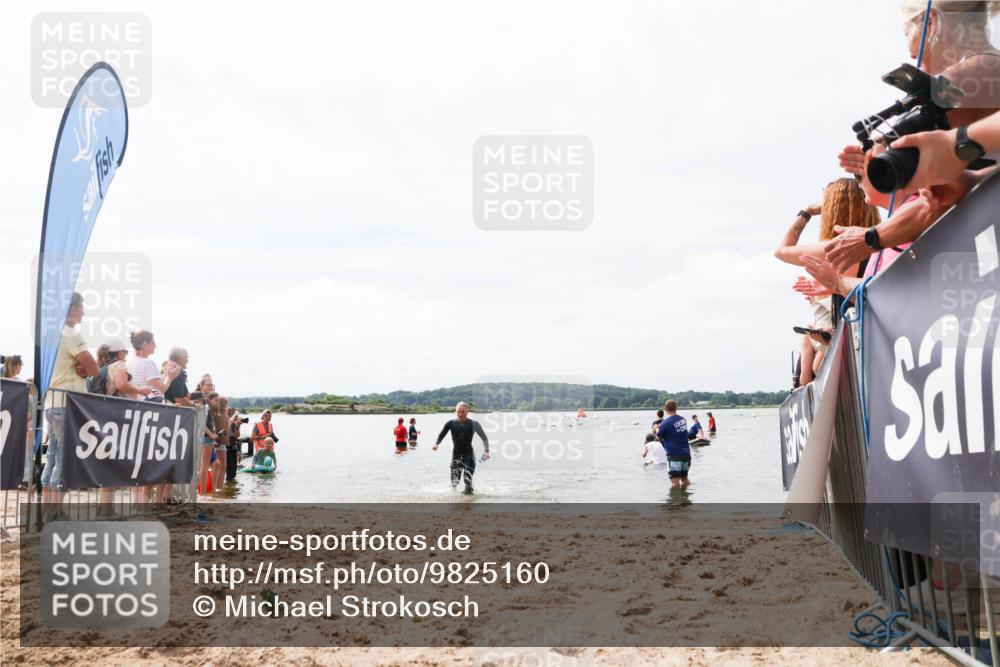 21.06.2026 - Viking Triathlon Michael Strokosch http://msf.ph/oto/9825160 21.06.2026 10:32:25 Schwimmen 13, 145 meine-sportfotos.de