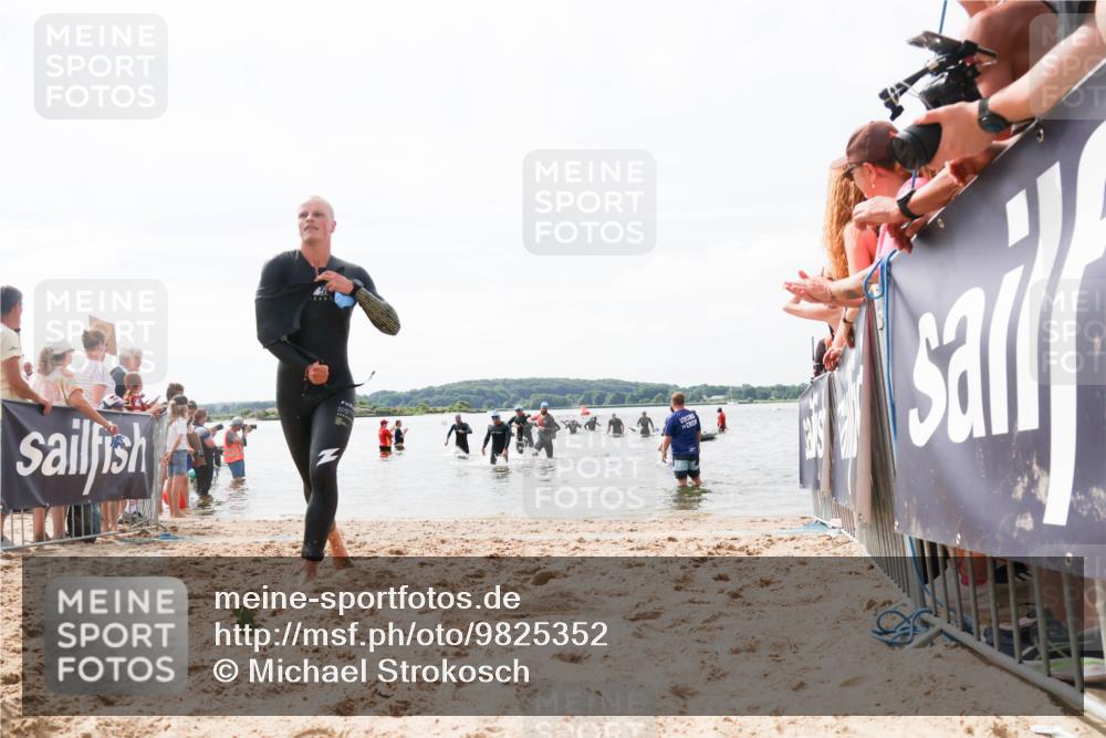 21.06.2026 - Viking Triathlon Michael Strokosch http://msf.ph/oto/9825352 21.06.2026 10:33:38 Schwimmen 392, 446 meine-sportfotos.de