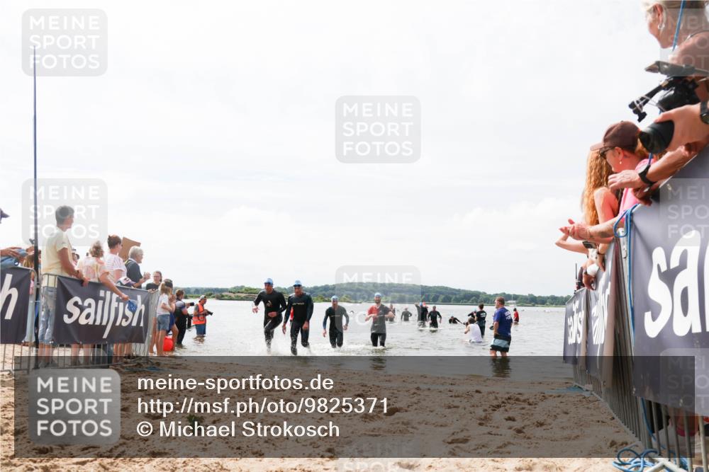 21.06.2026 - Viking Triathlon Michael Strokosch http://msf.ph/oto/9825371 21.06.2026 10:33:45 Schwimmen 62, 180, 392, 537 meine-sportfotos.de