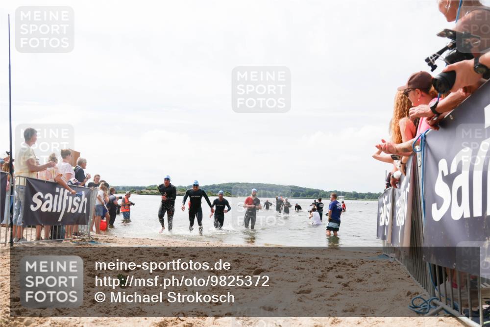 21.06.2026 - Viking Triathlon Michael Strokosch http://msf.ph/oto/9825372 21.06.2026 10:33:45 Schwimmen 62, 180, 392, 537 meine-sportfotos.de
