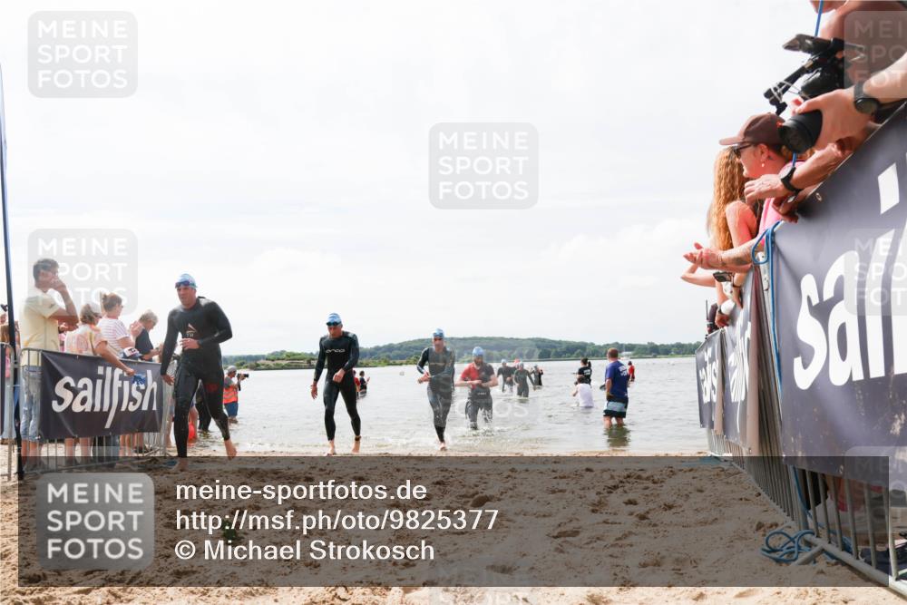 21.06.2026 - Viking Triathlon Michael Strokosch http://msf.ph/oto/9825377 21.06.2026 10:33:47 Schwimmen 62, 180, 249, 392, 410, 537 meine-sportfotos.de