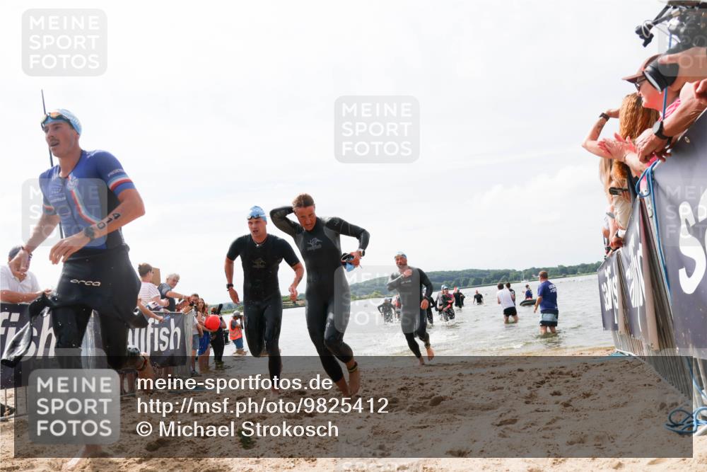 21.06.2026 - Viking Triathlon Michael Strokosch http://msf.ph/oto/9825412 21.06.2026 10:33:58 Schwimmen 28, 249, 265, 343, 410, 524 meine-sportfotos.de