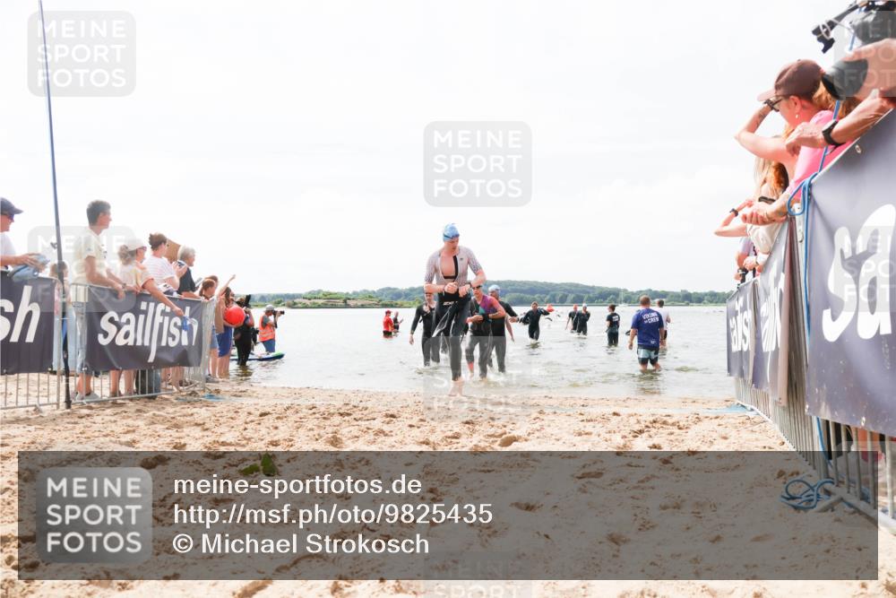 21.06.2026 - Viking Triathlon Michael Strokosch http://msf.ph/oto/9825435 21.06.2026 10:34:06 Schwimmen 102, 154, 221, 265, 343, 432, 660, 664 meine-sportfotos.de