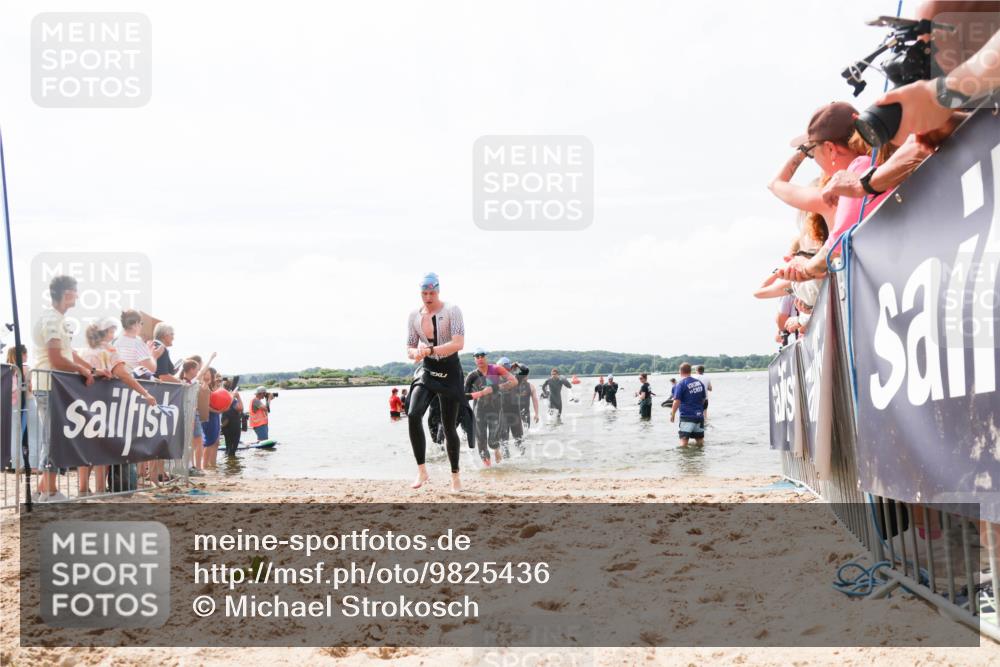 21.06.2026 - Viking Triathlon Michael Strokosch http://msf.ph/oto/9825436 21.06.2026 10:34:06 Schwimmen 102, 154, 221, 265, 343, 432, 660, 664 meine-sportfotos.de