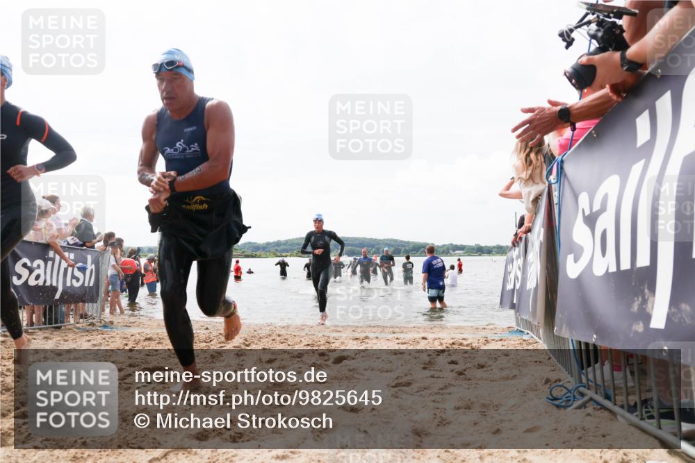 21.06.2026 - Viking Triathlon Michael Strokosch http://msf.ph/oto/9825645 21.06.2026 10:35:16 Schwimmen 18, 73, 100, 372, 568, 621, 623 meine-sportfotos.de
