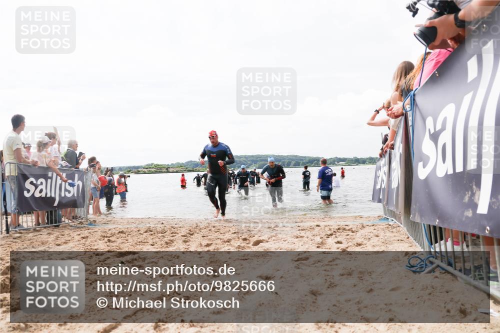 21.06.2026 - Viking Triathlon Michael Strokosch http://msf.ph/oto/9825666 21.06.2026 10:35:23 Schwimmen 73, 100, 136, 194, 380, 490, 568, 623 meine-sportfotos.de