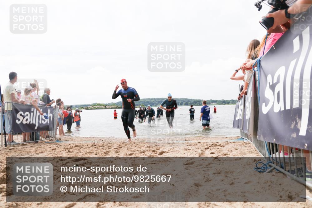 21.06.2026 - Viking Triathlon Michael Strokosch http://msf.ph/oto/9825667 21.06.2026 10:35:23 Schwimmen 73, 100, 136, 194, 380, 490, 568, 623 meine-sportfotos.de