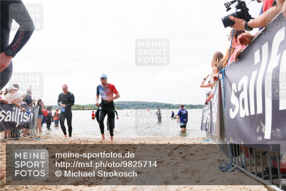 21.06.2026 - Viking Triathlon Michael Strokosch http://msf.ph/oto/9825714 21.06.2026 10:35:39 Schwimmen 49, 226, 242, 311, 332, 430, 501, 551 meine-sportfotos.de