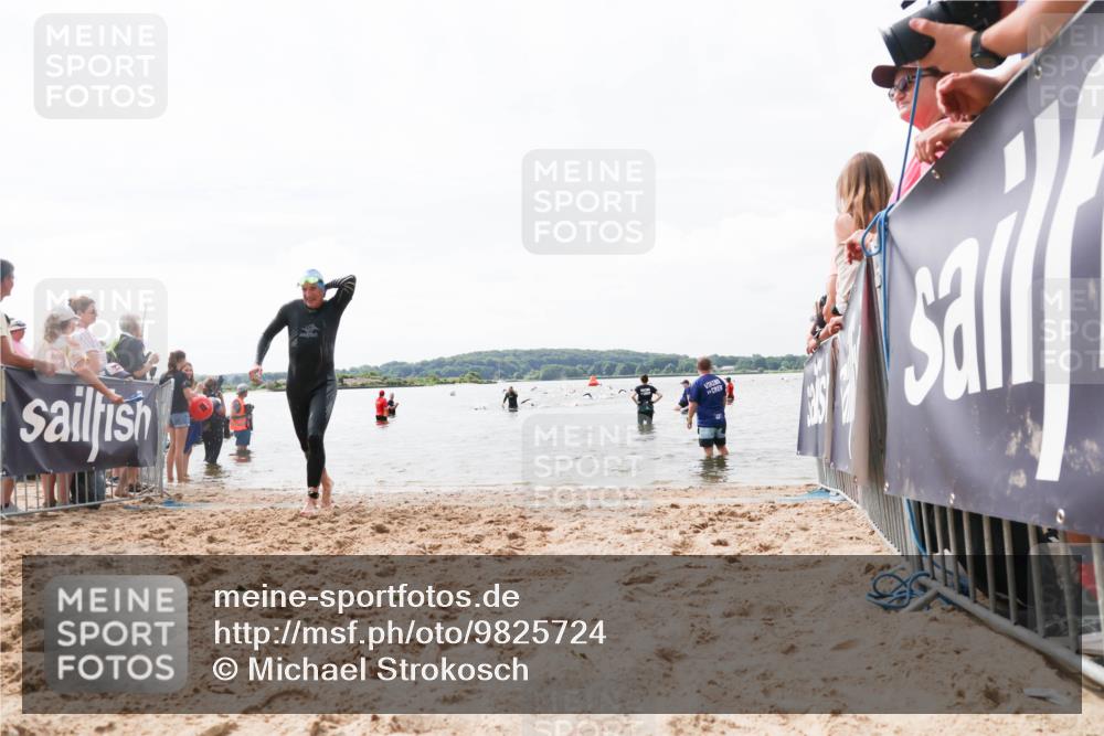 21.06.2026 - Viking Triathlon Michael Strokosch http://msf.ph/oto/9825724 21.06.2026 10:35:42 Schwimmen 49, 226, 332, 501, 551 meine-sportfotos.de