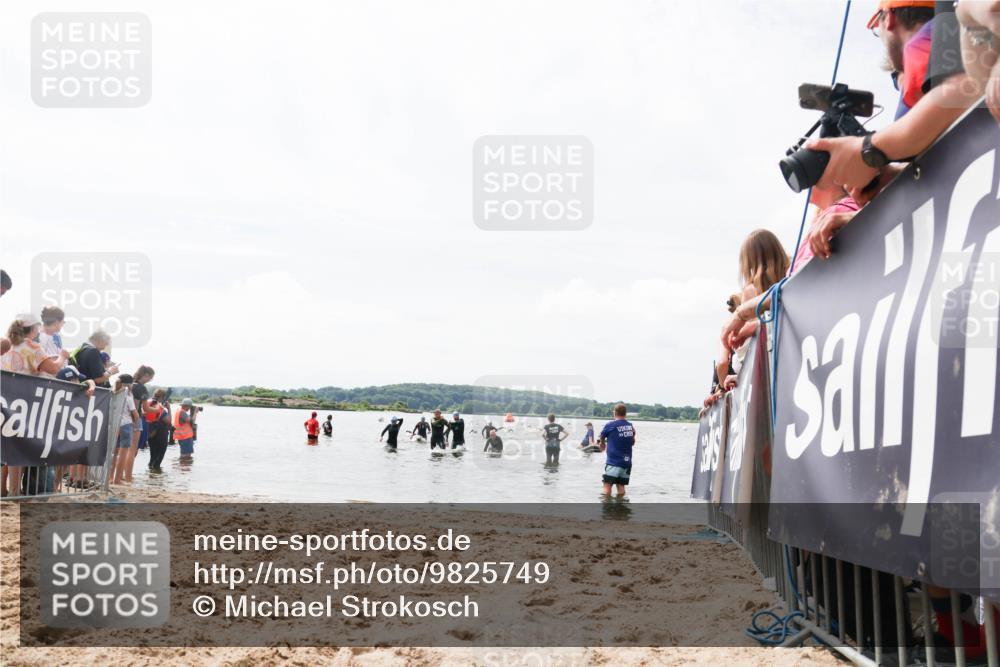 21.06.2026 - Viking Triathlon Michael Strokosch http://msf.ph/oto/9825749 21.06.2026 10:35:53 Schwimmen 137, 651 meine-sportfotos.de