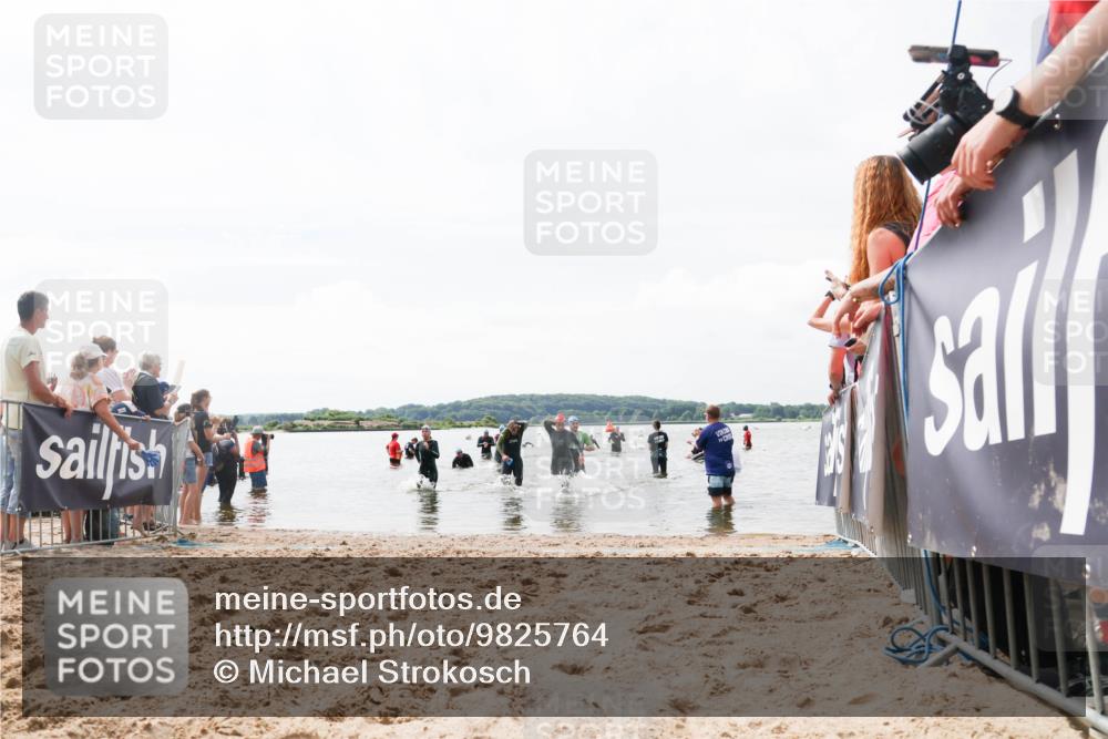 21.06.2026 - Viking Triathlon Michael Strokosch http://msf.ph/oto/9825764 21.06.2026 10:35:58 Schwimmen 137, 202, 472, 651 meine-sportfotos.de