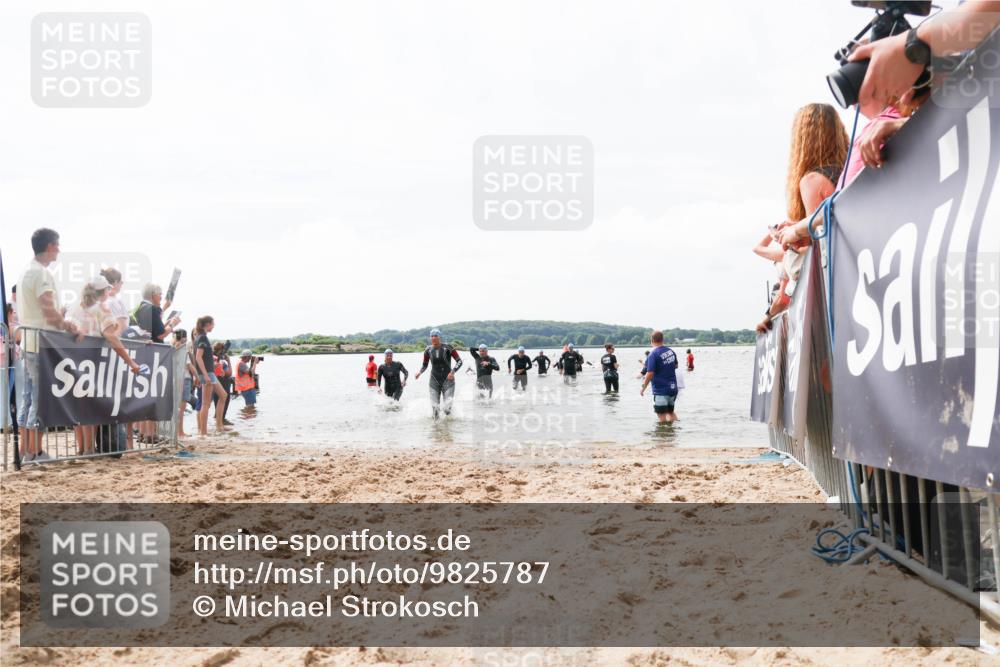 21.06.2026 - Viking Triathlon Michael Strokosch http://msf.ph/oto/9825787 21.06.2026 10:36:06 Schwimmen 20, 137, 200, 202, 360, 472, 530, 651 meine-sportfotos.de