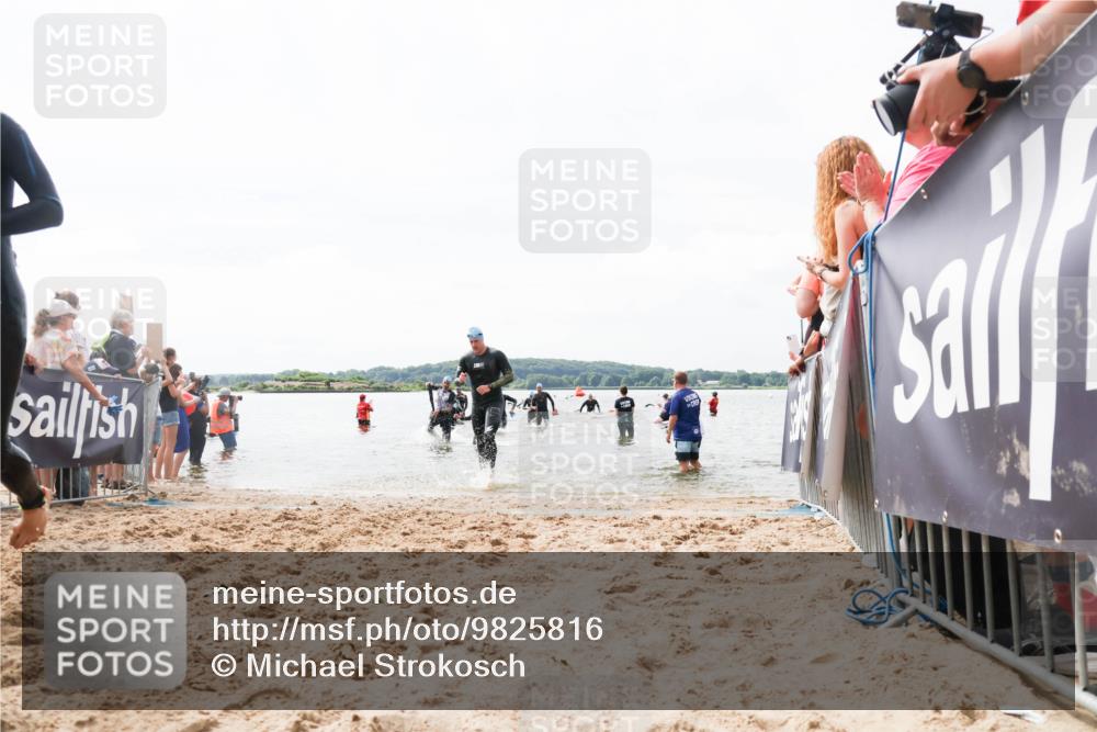 21.06.2026 - Viking Triathlon Michael Strokosch http://msf.ph/oto/9825816 21.06.2026 10:36:16 Schwimmen 200, 323, 360, 530, 556, 560, 656 meine-sportfotos.de