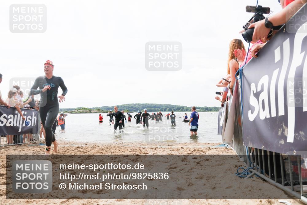 21.06.2026 - Viking Triathlon Michael Strokosch http://msf.ph/oto/9825836 21.06.2026 10:36:22 Schwimmen 16, 113, 205, 323, 556, 560, 656 meine-sportfotos.de
