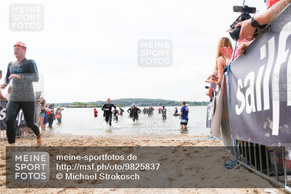 21.06.2026 - Viking Triathlon Michael Strokosch http://msf.ph/oto/9825837 21.06.2026 10:36:23 Schwimmen 16, 113, 205, 323, 556, 560, 656 meine-sportfotos.de