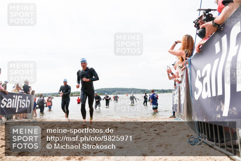 21.06.2026 - Viking Triathlon Michael Strokosch http://msf.ph/oto/9825971 21.06.2026 10:37:07 Schwimmen 84, 122, 142, 186, 325, 395, 407, 553 meine-sportfotos.de