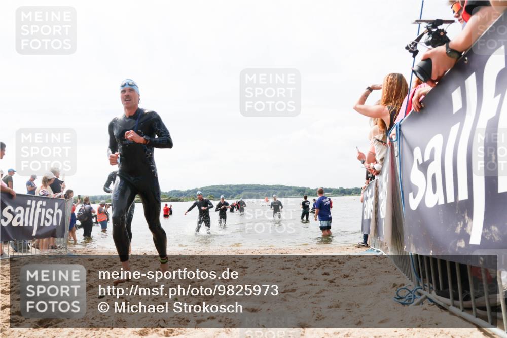 21.06.2026 - Viking Triathlon Michael Strokosch http://msf.ph/oto/9825973 21.06.2026 10:37:08 Schwimmen 84, 142, 186, 325, 395, 407, 553 meine-sportfotos.de