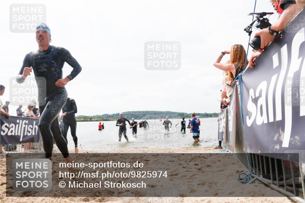 21.06.2026 - Viking Triathlon Michael Strokosch http://msf.ph/oto/9825974 21.06.2026 10:37:08 Schwimmen 84, 142, 186, 325, 395, 407, 553 meine-sportfotos.de