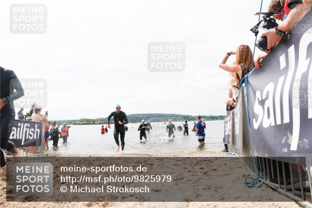 21.06.2026 - Viking Triathlon Michael Strokosch http://msf.ph/oto/9825979 21.06.2026 10:37:10 Schwimmen 84, 142, 186, 325, 395, 407, 553 meine-sportfotos.de