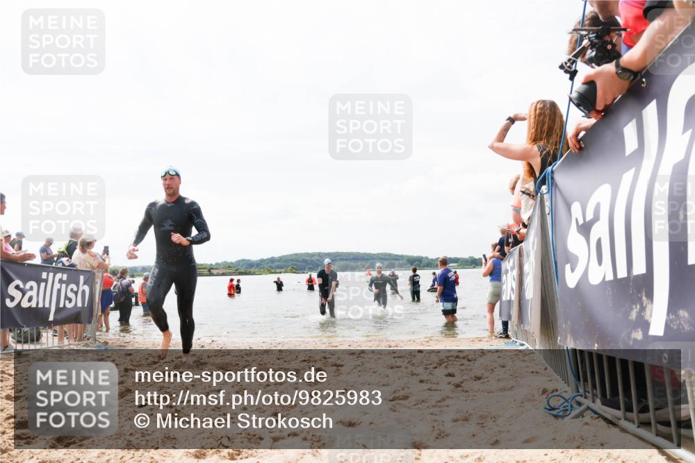 21.06.2026 - Viking Triathlon Michael Strokosch http://msf.ph/oto/9825983 21.06.2026 10:37:11 Schwimmen 84, 142, 186, 395, 407, 553 meine-sportfotos.de