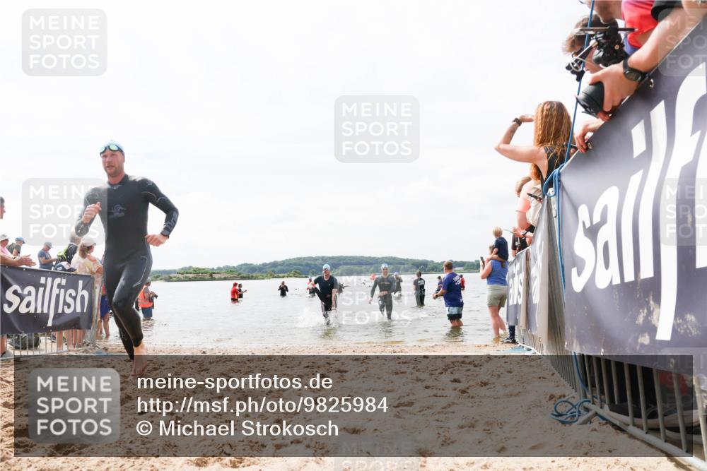 21.06.2026 - Viking Triathlon Michael Strokosch http://msf.ph/oto/9825984 21.06.2026 10:37:12 Schwimmen 84, 142, 186, 407, 553 meine-sportfotos.de