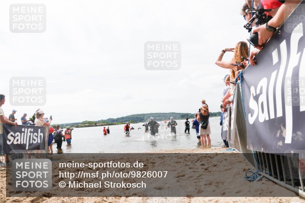 21.06.2026 - Viking Triathlon Michael Strokosch http://msf.ph/oto/9826007 21.06.2026 10:37:19 Schwimmen 89, 142, 455, 553 meine-sportfotos.de