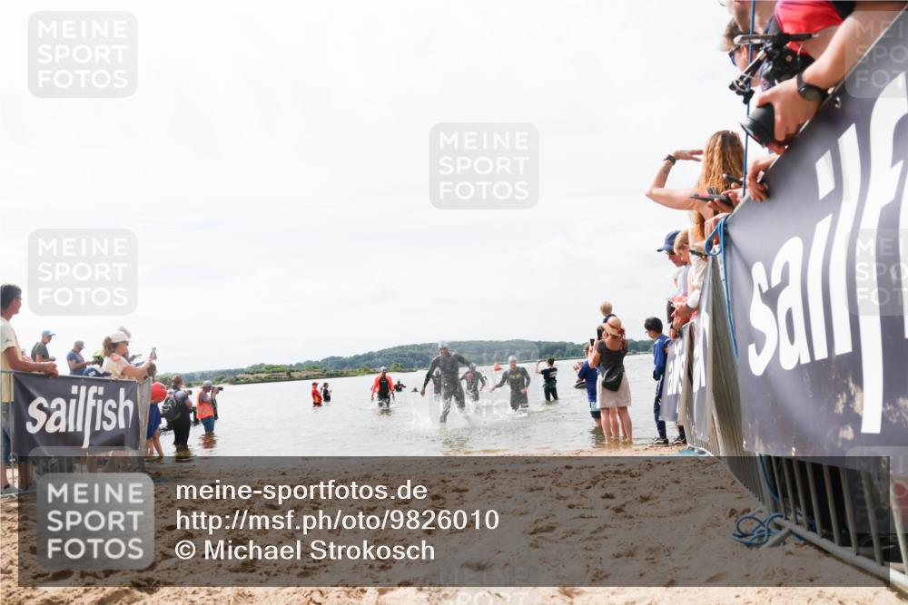 21.06.2026 - Viking Triathlon Michael Strokosch http://msf.ph/oto/9826010 21.06.2026 10:37:20 Schwimmen 64, 89, 142, 455, 553 meine-sportfotos.de
