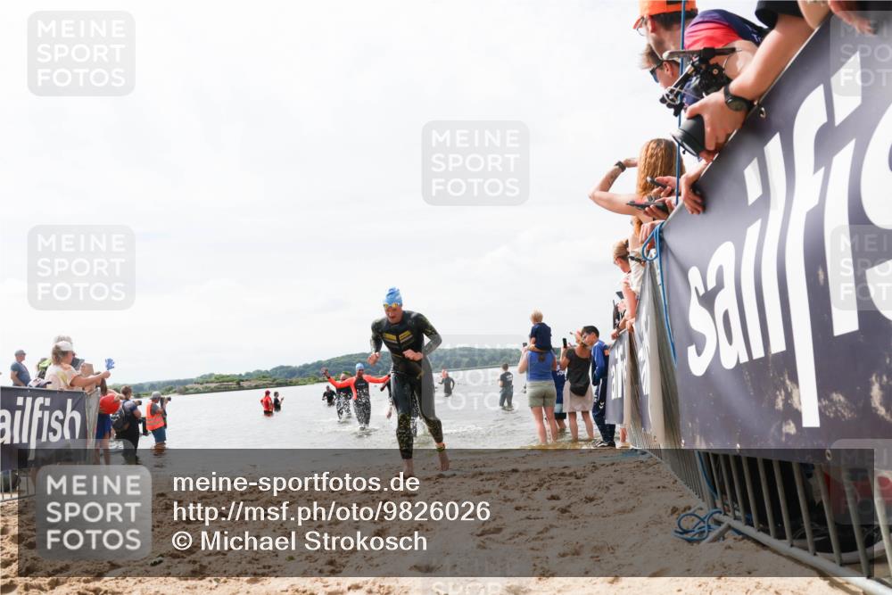 21.06.2026 - Viking Triathlon Michael Strokosch http://msf.ph/oto/9826026 21.06.2026 10:37:26 Schwimmen 64, 89, 370, 450, 455 meine-sportfotos.de