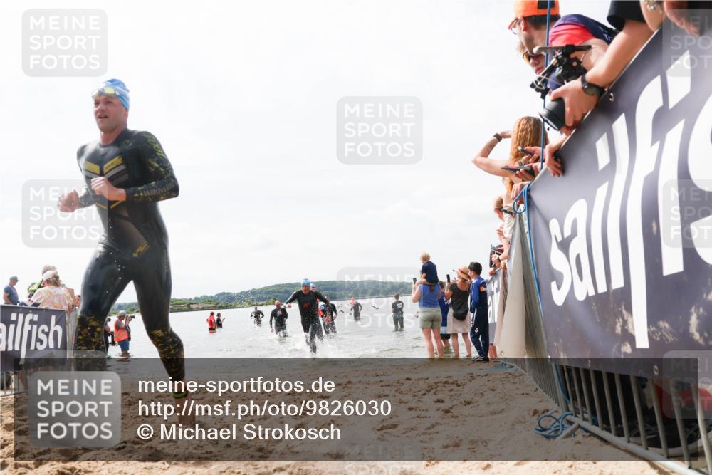 21.06.2026 - Viking Triathlon Michael Strokosch http://msf.ph/oto/9826030 21.06.2026 10:37:27 Schwimmen 64, 89, 370, 450, 455 meine-sportfotos.de