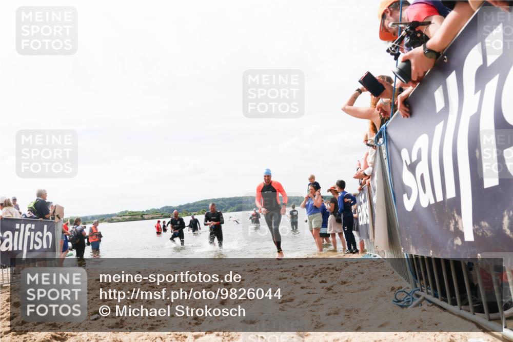 21.06.2026 - Viking Triathlon Michael Strokosch http://msf.ph/oto/9826044 21.06.2026 10:37:32 Schwimmen 64, 89, 111, 370, 450, 545 meine-sportfotos.de