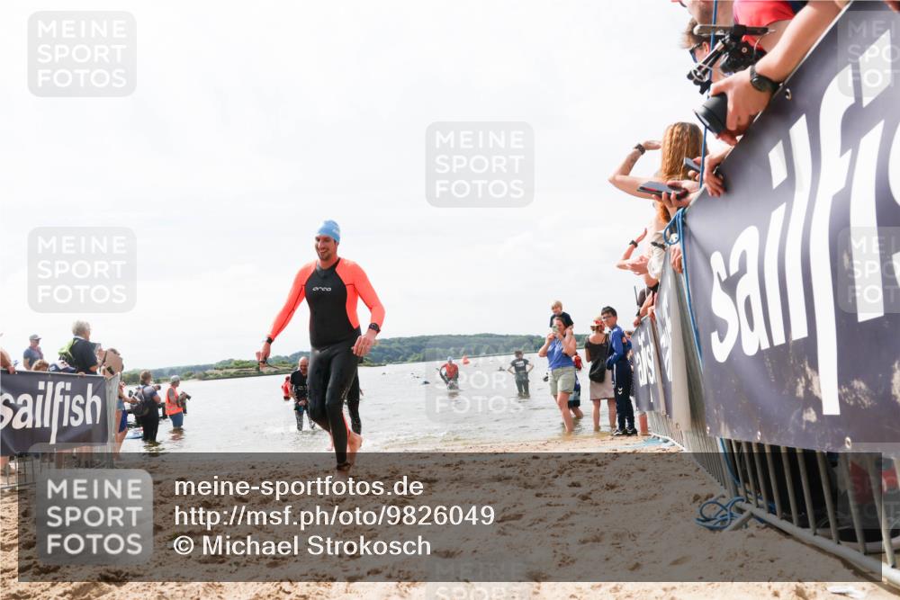 21.06.2026 - Viking Triathlon Michael Strokosch http://msf.ph/oto/9826049 21.06.2026 10:37:33 Schwimmen 64, 111, 239, 370, 450, 545 meine-sportfotos.de