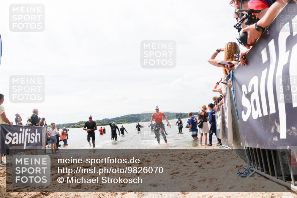 21.06.2026 - Viking Triathlon Michael Strokosch http://msf.ph/oto/9826070 21.06.2026 10:37:41 Schwimmen 111, 239, 243, 513, 545 meine-sportfotos.de