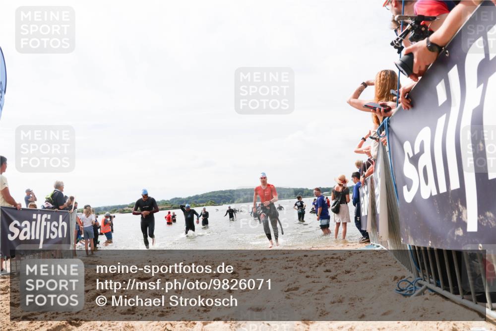21.06.2026 - Viking Triathlon Michael Strokosch http://msf.ph/oto/9826071 21.06.2026 10:37:41 Schwimmen 111, 239, 243, 513, 545 meine-sportfotos.de