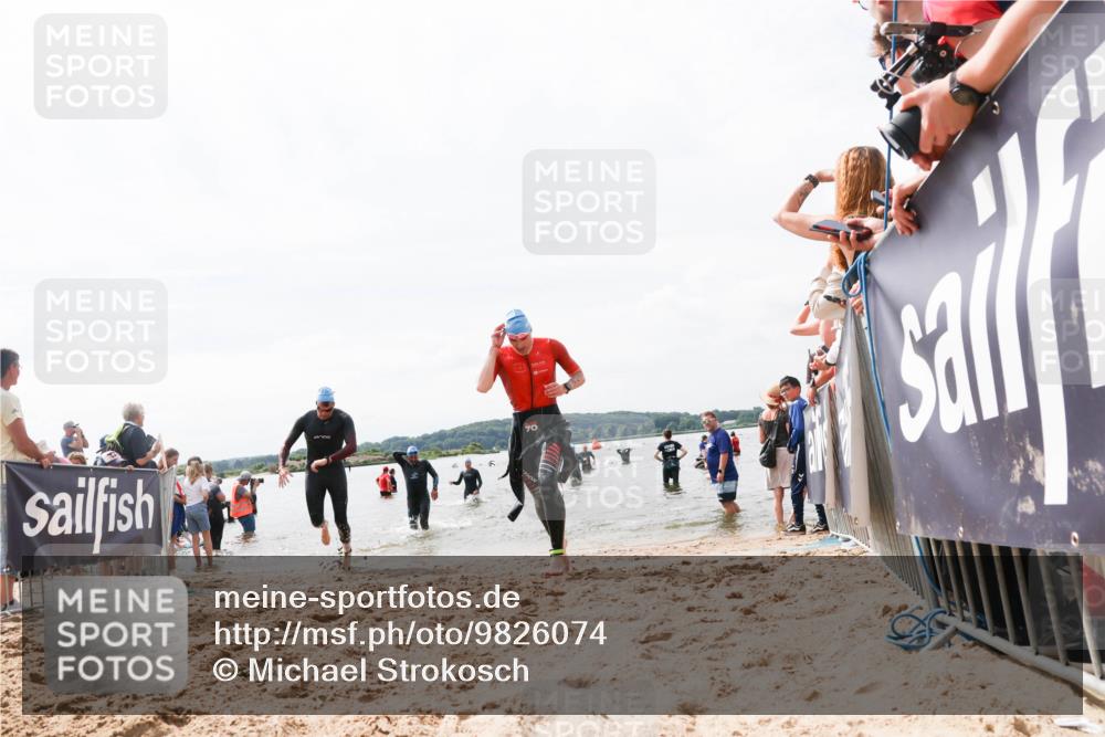 21.06.2026 - Viking Triathlon Michael Strokosch http://msf.ph/oto/9826074 21.06.2026 10:37:42 Schwimmen 111, 239, 243, 513, 545 meine-sportfotos.de