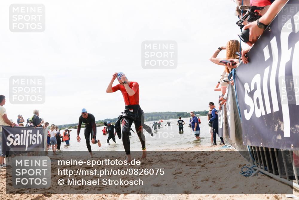 21.06.2026 - Viking Triathlon Michael Strokosch http://msf.ph/oto/9826075 21.06.2026 10:37:42 Schwimmen 111, 239, 243, 513, 545 meine-sportfotos.de