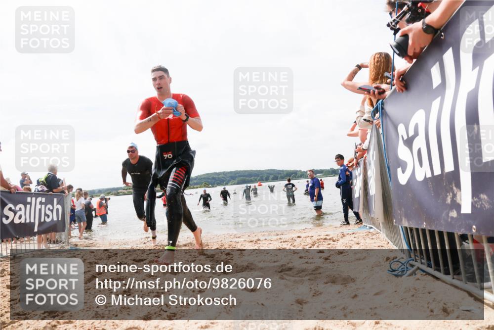 21.06.2026 - Viking Triathlon Michael Strokosch http://msf.ph/oto/9826076 21.06.2026 10:37:43 Schwimmen 111, 239, 243, 513, 545 meine-sportfotos.de