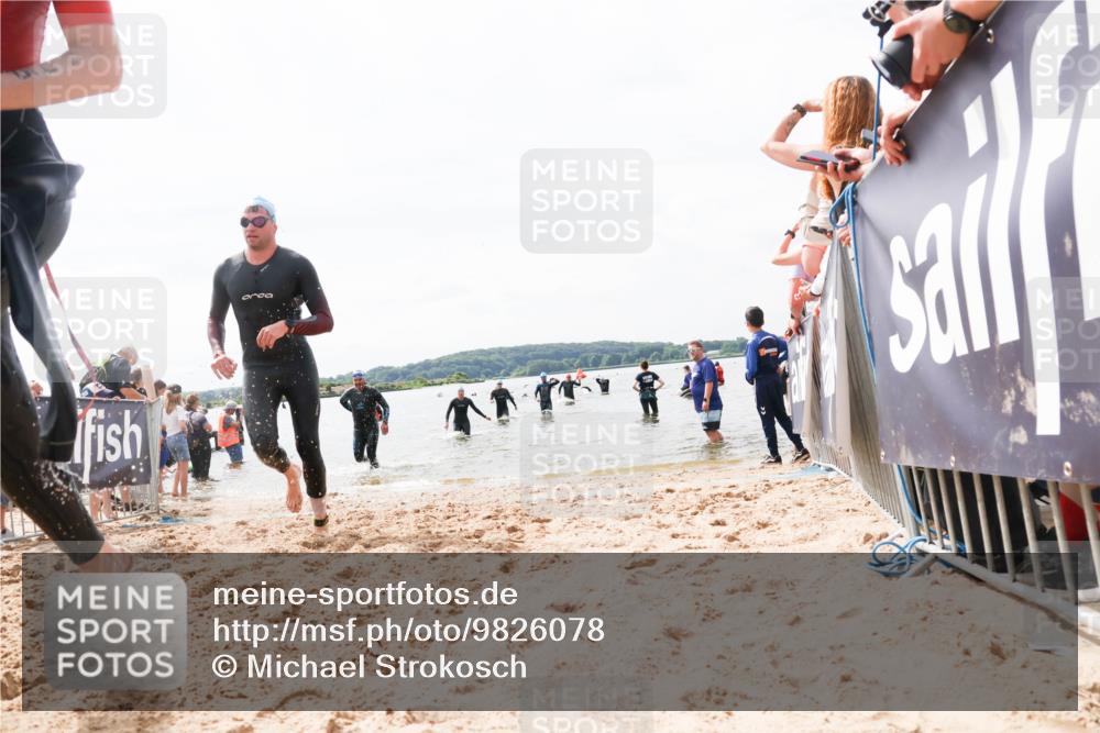 21.06.2026 - Viking Triathlon Michael Strokosch http://msf.ph/oto/9826078 21.06.2026 10:37:43 Schwimmen 111, 239, 243, 513, 545 meine-sportfotos.de