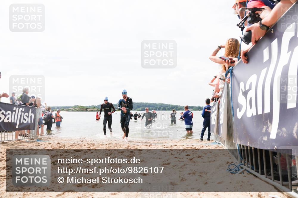 21.06.2026 - Viking Triathlon Michael Strokosch http://msf.ph/oto/9826107 21.06.2026 10:37:53 Schwimmen 197, 243, 467, 633 meine-sportfotos.de