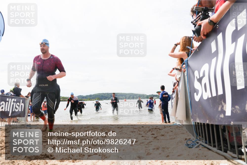 21.06.2026 - Viking Triathlon Michael Strokosch http://msf.ph/oto/9826247 21.06.2026 10:38:40 Schwimmen 53, 55, 300, 303, 397, 546, 567 meine-sportfotos.de