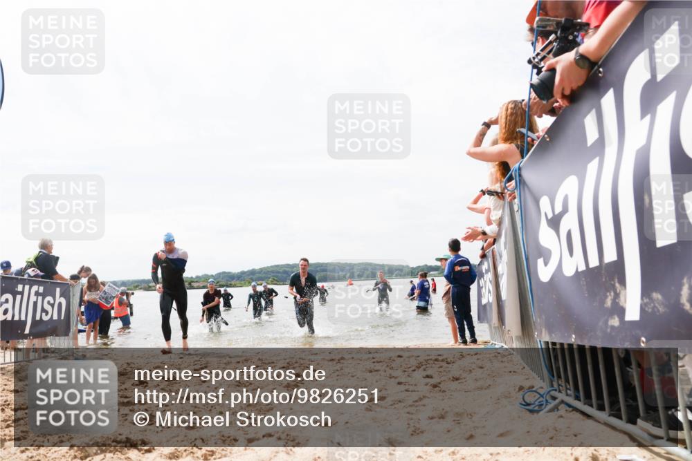 21.06.2026 - Viking Triathlon Michael Strokosch http://msf.ph/oto/9826251 21.06.2026 10:38:41 Schwimmen 53, 55, 300, 303, 397, 546, 567 meine-sportfotos.de