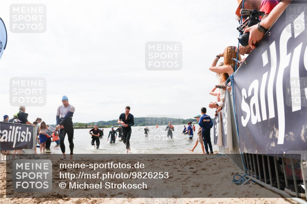 21.06.2026 - Viking Triathlon Michael Strokosch http://msf.ph/oto/9826253 21.06.2026 10:38:42 Schwimmen 53, 55, 300, 303, 397, 546, 567 meine-sportfotos.de
