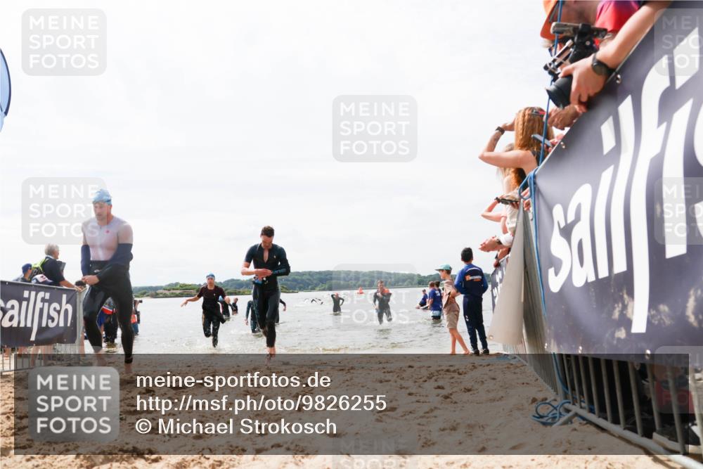 21.06.2026 - Viking Triathlon Michael Strokosch http://msf.ph/oto/9826255 21.06.2026 10:38:43 Schwimmen 53, 55, 300, 303, 397, 546, 567 meine-sportfotos.de